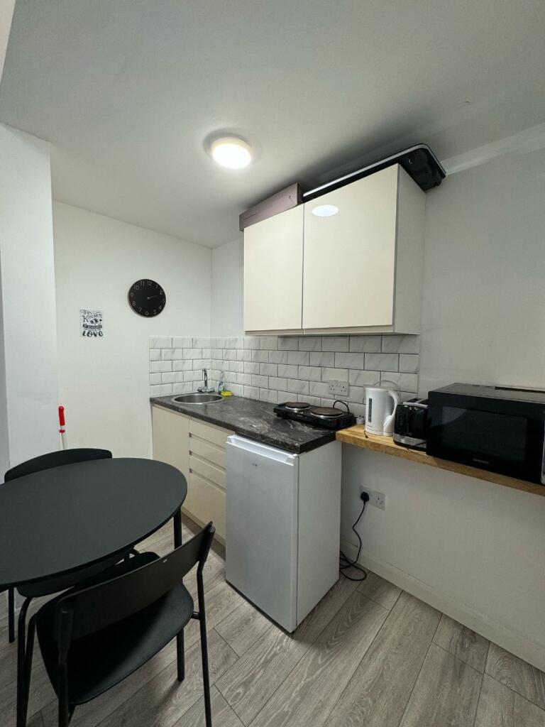 Studio flat for rent