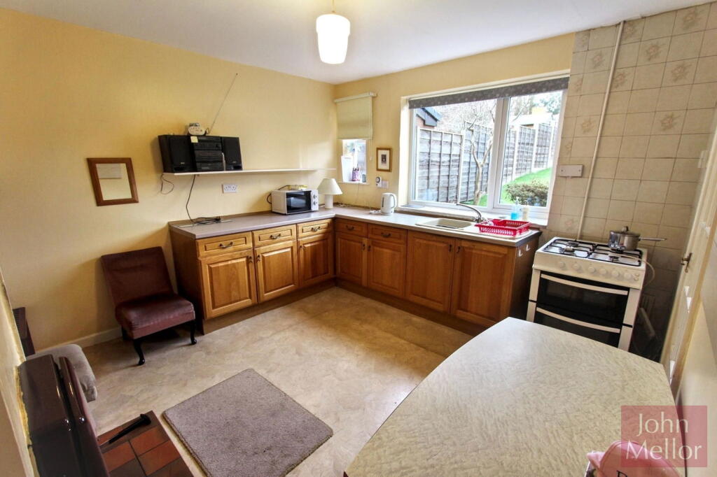 Kingsleigh Road, Heaton Mersey SK4 3PH photo 4