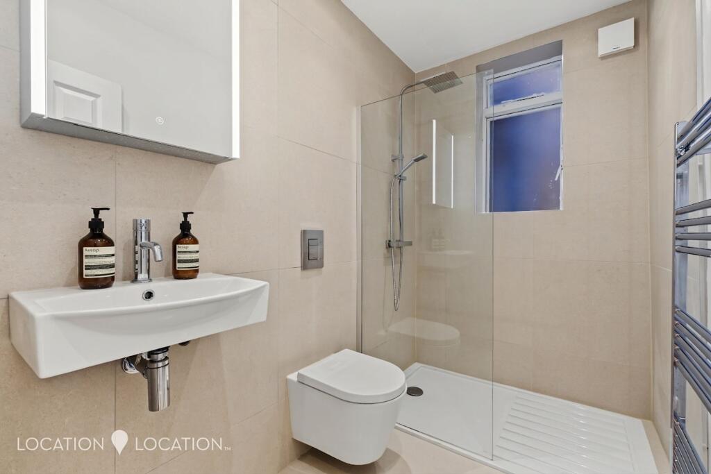 Apartment in London - More