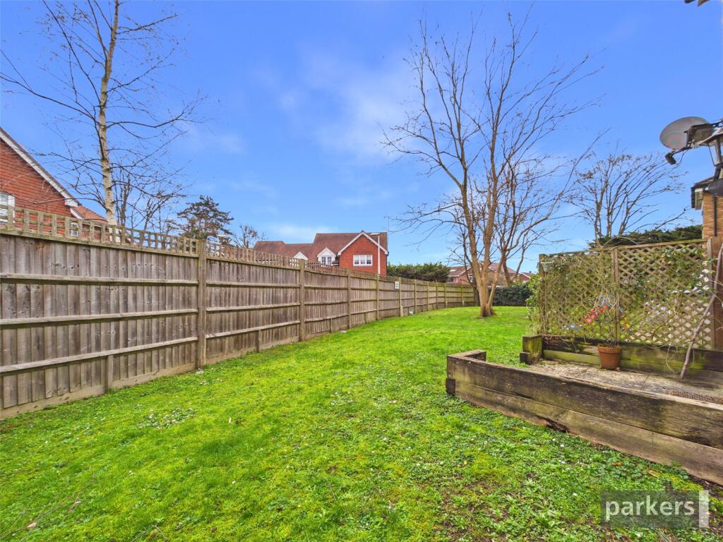 Ladbroke Close, Woodley, Reading, Berkshire, RG5 photo 4