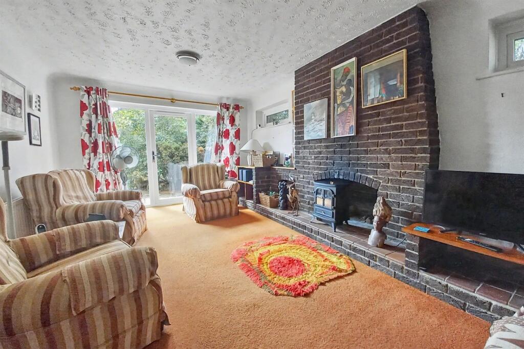 House in Winchester, Nob's Crook, Colden Common - View 4