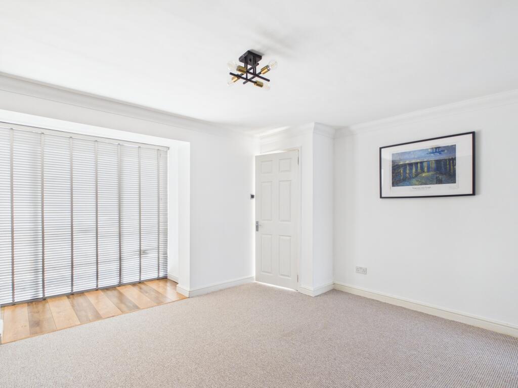Gladstone Close, Chellaston photo 3