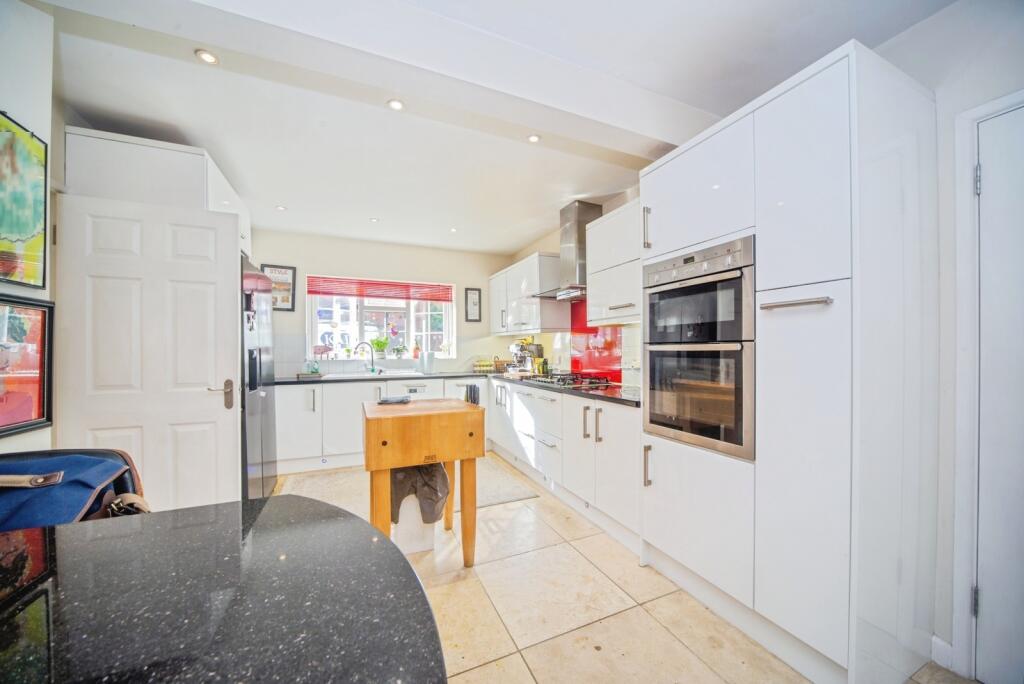 House in Southampton - View 3
