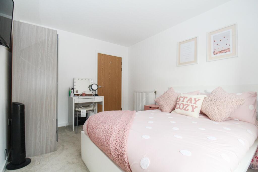 Apartment in Nottingham, Lace Market, St Ann's - View 5