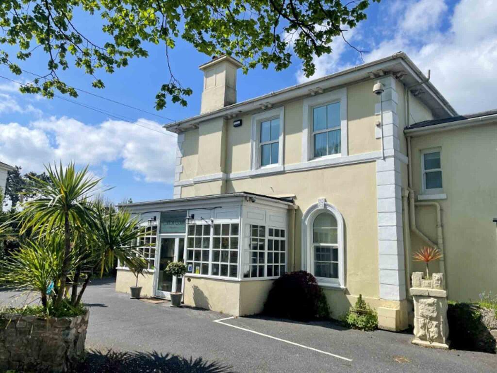 7-bed detached on Torquay, Devon, £665,000