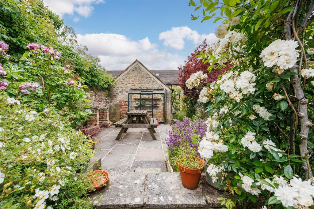 House in Masham, North Yorkshire - More