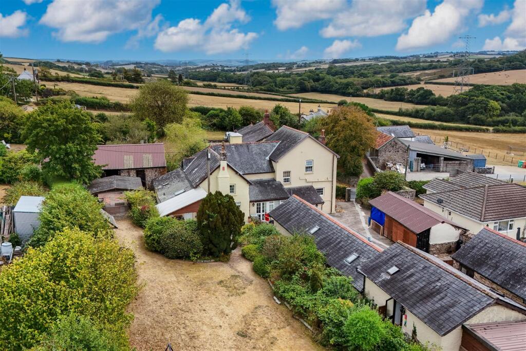 House in Exeter - View 3
