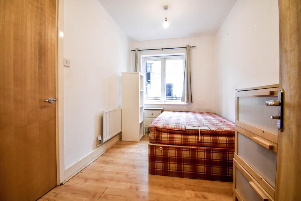 5 bedroom terraced house for rent