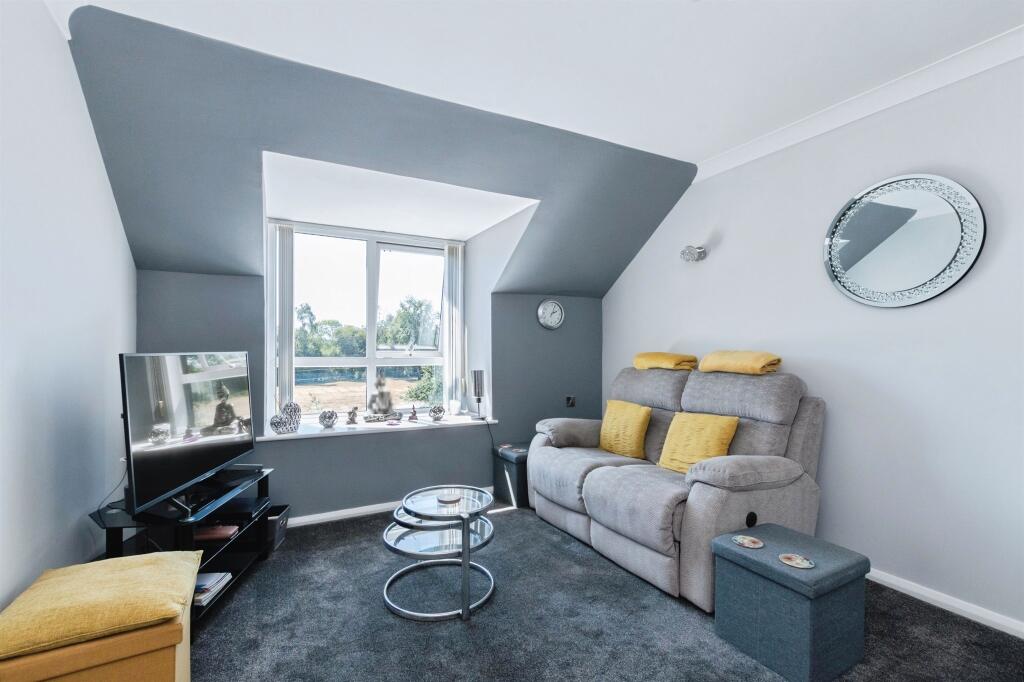 Apartment in Bournemouth - More