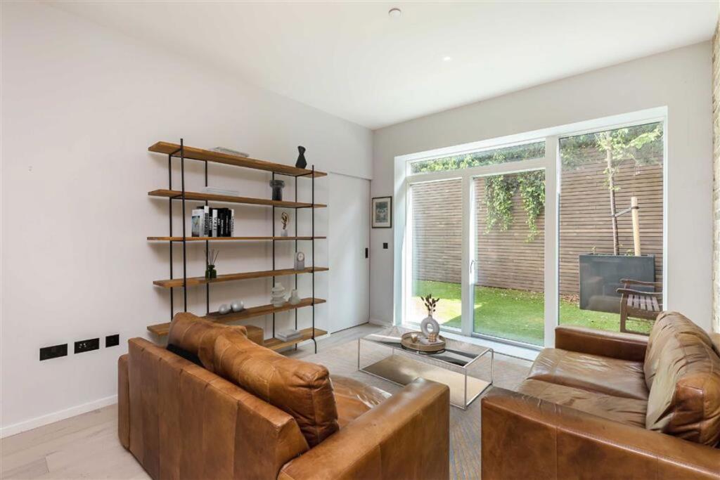 Nightingale Lane, Balham photo 2