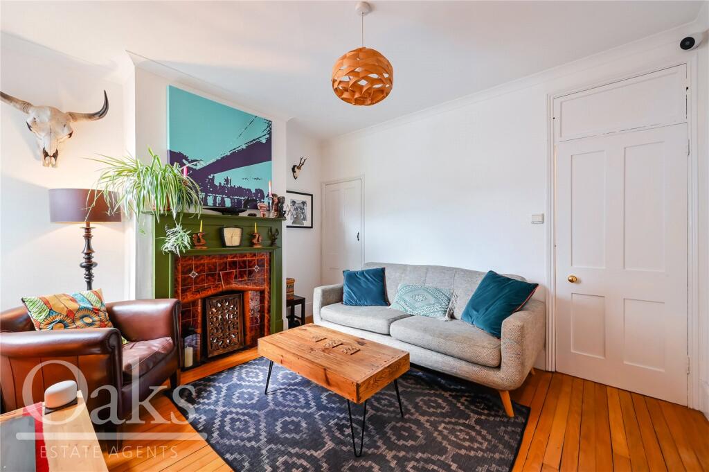 House in London, London Borough of Croydon - View 2
