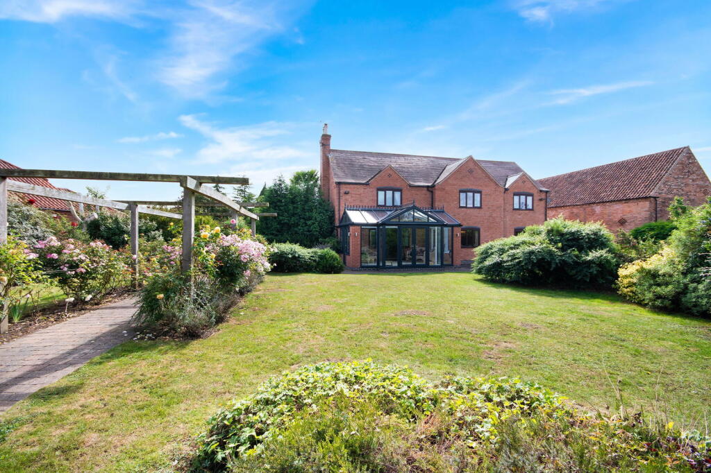 Hall Close, East Markham, Newark, NG22 0RB, Newark