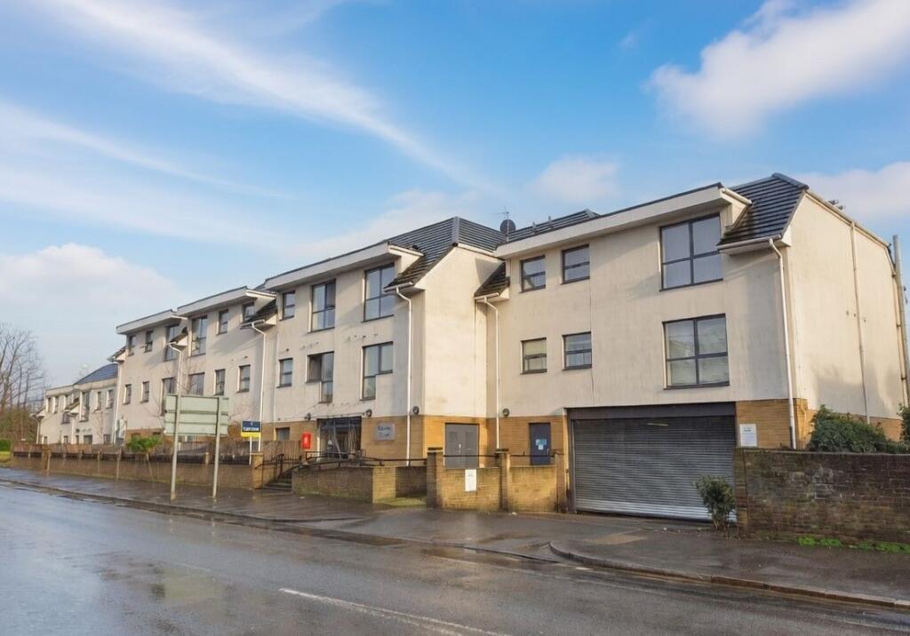 Main image of property: Flat 26 Garden Court, 70 Station Road, West Drayton, Middlesex, UB7 7FA