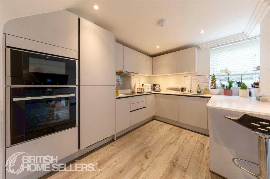 Main image of property: South Norwood Hill, London, SE25