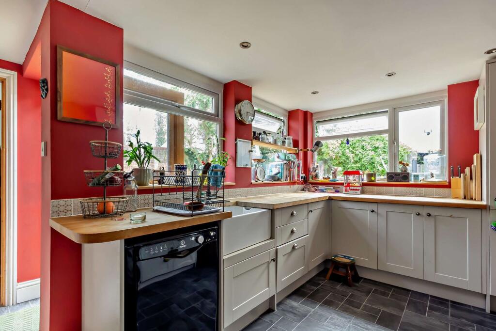 House in Brentwood, Essex - More