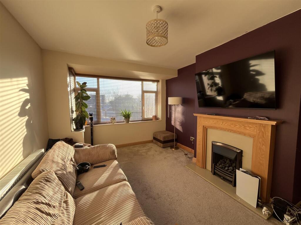 Additional image 3 of Greengates Avenue, Wyke, Bradford