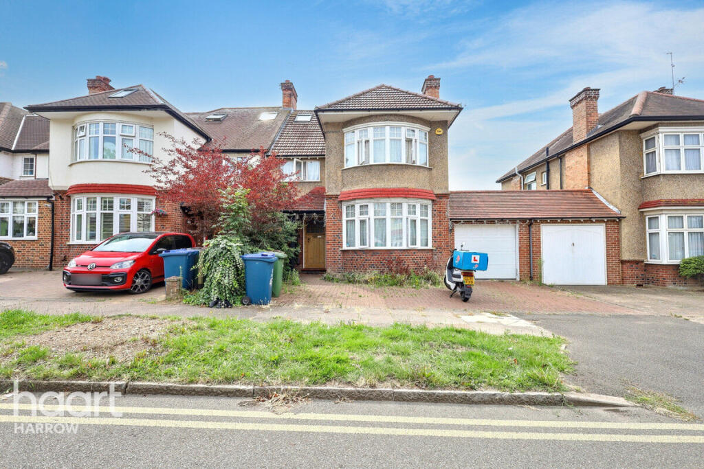Courtfield Avenue, Harrow photo 2