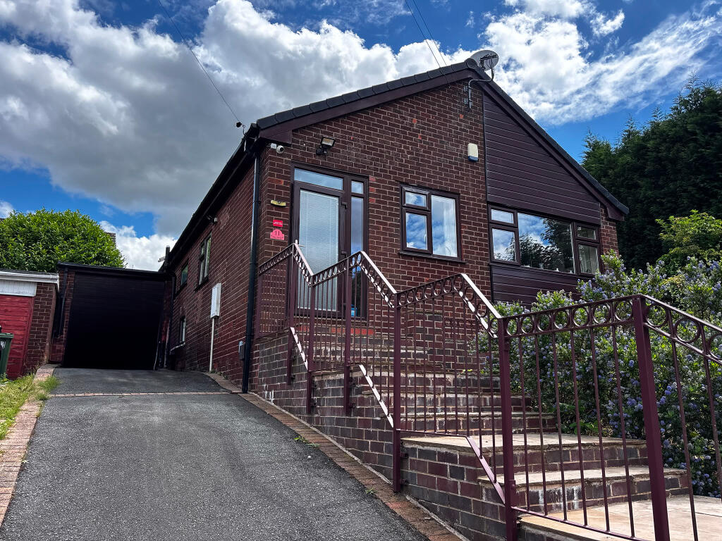 Main image of property: 11, The Mall, Stalybridge