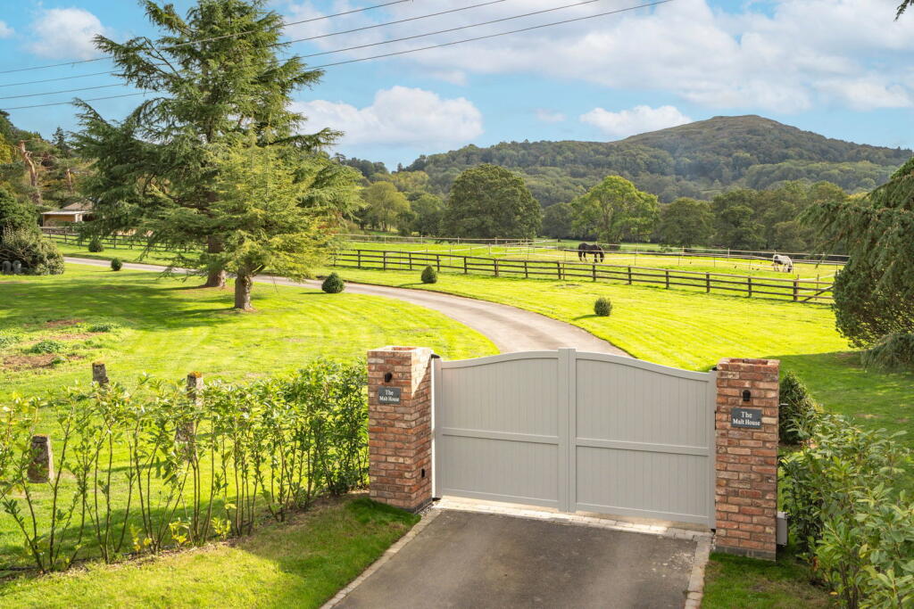 House in Colwall, Herefordshire - View 3