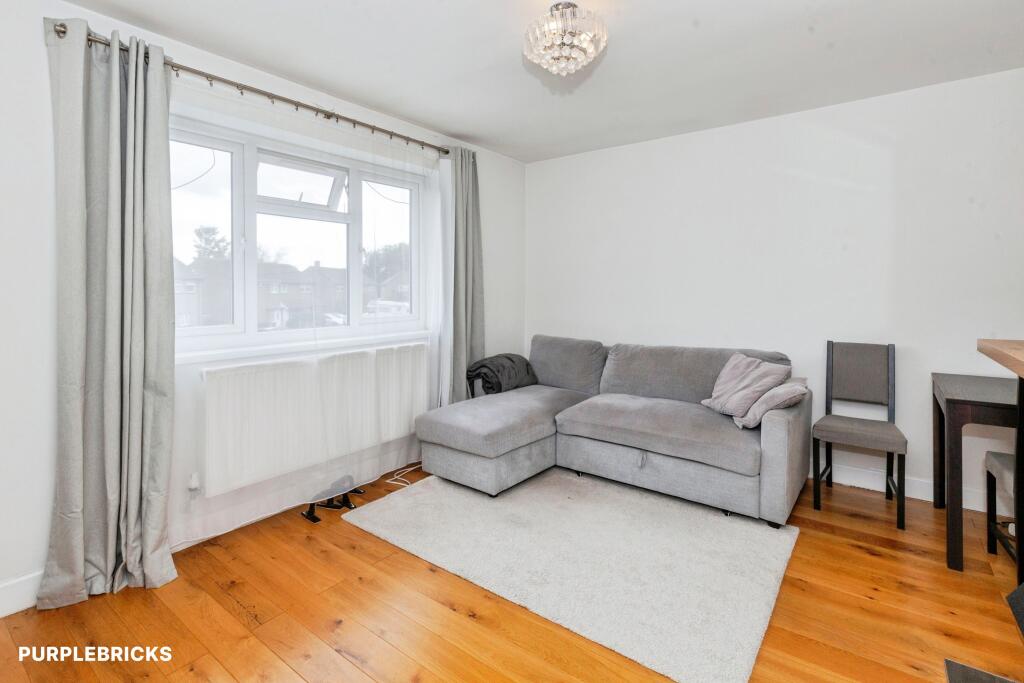 Apartment in Slough - View 4