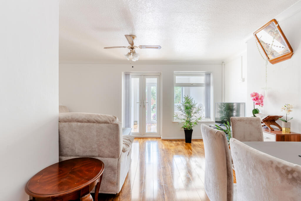 House in Bristol, Manor Farm, Horfield - More