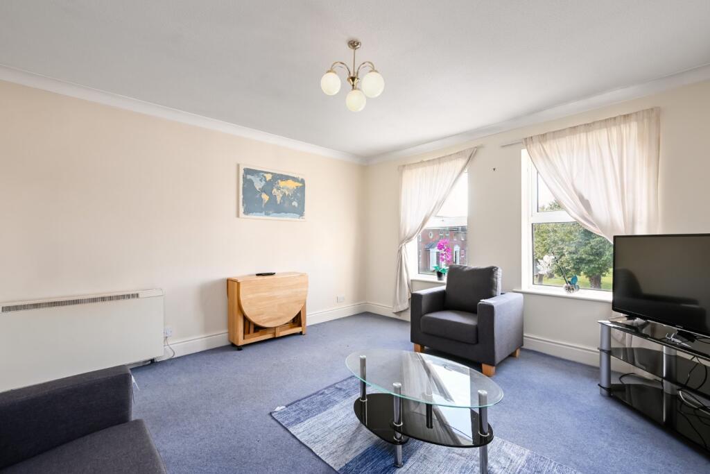 Apartment in York - View 3