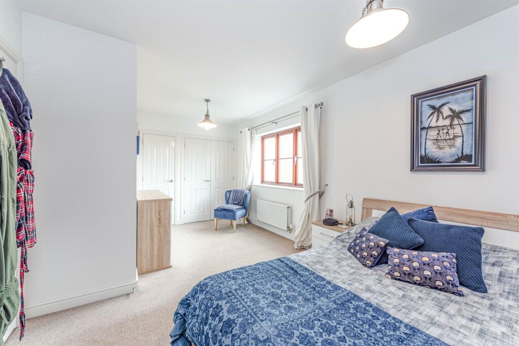 Apartment in Basingstoke and Deane, Rooksdown - View 3