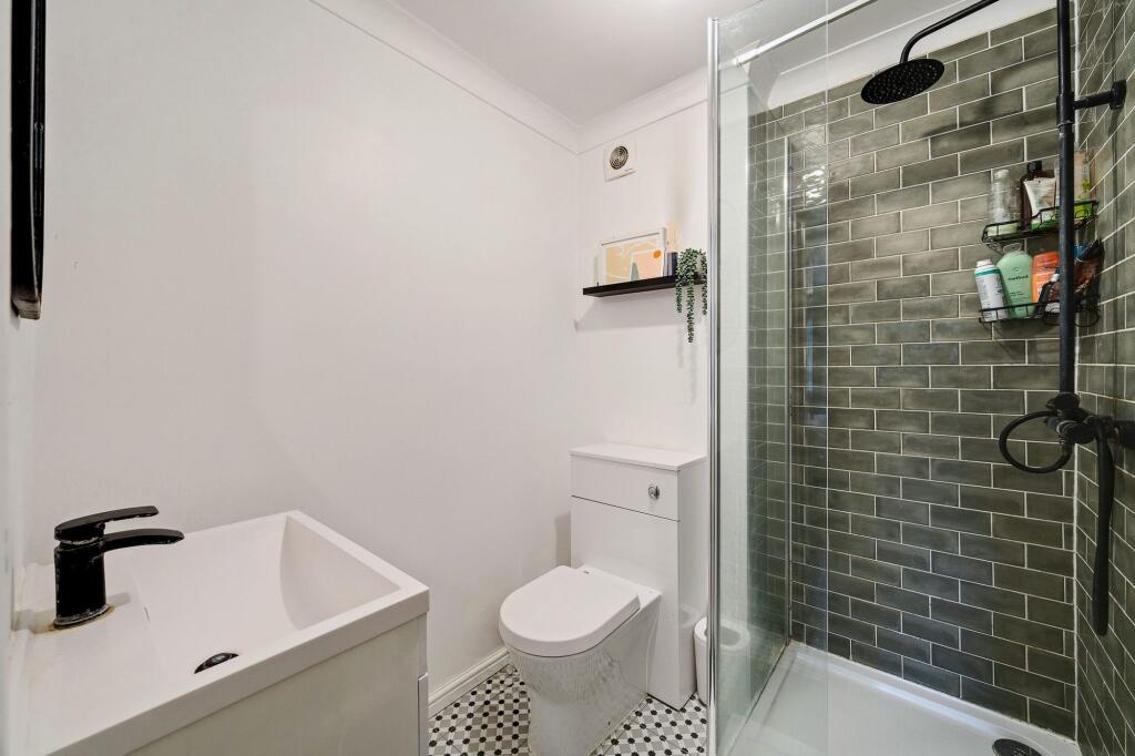Apartment in London - More