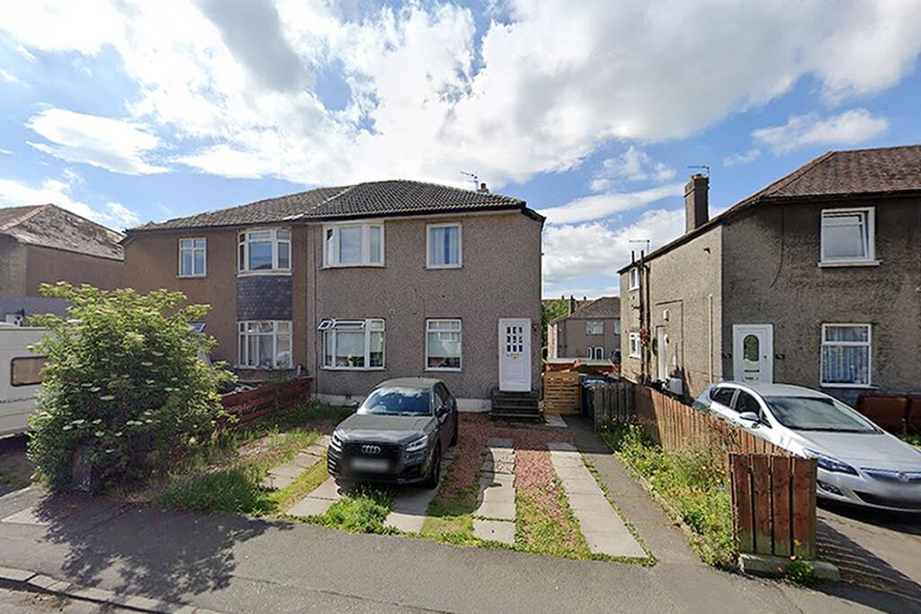 Main image of property:  54, Crofton Avenue, Kings Park, G445HZ