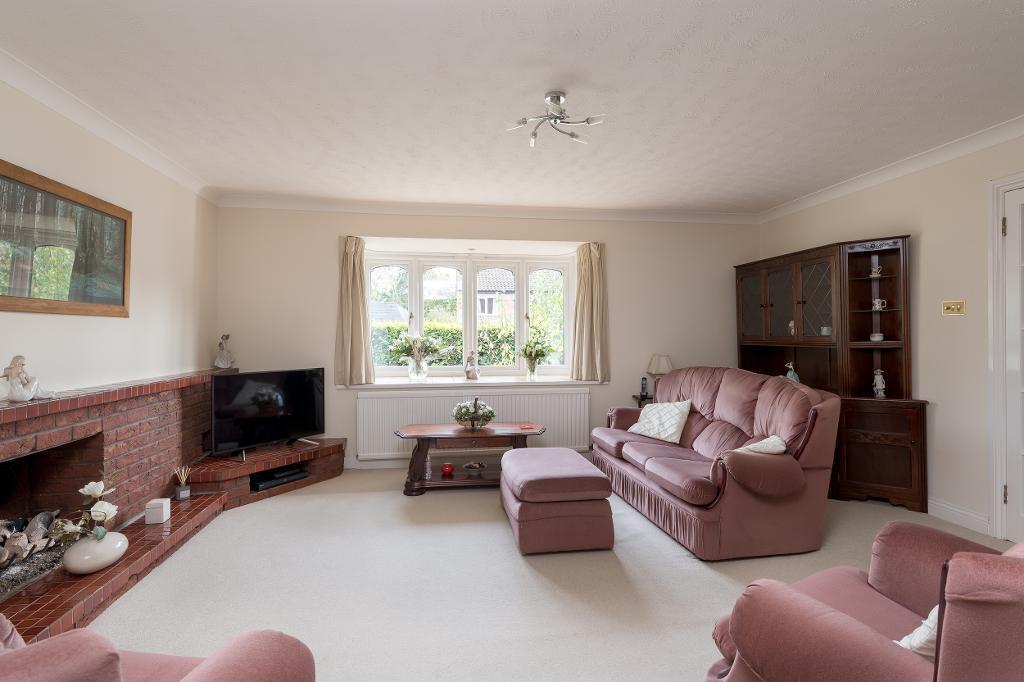 Fosters Lane, Bradwell, Milton Keynes, Buckinghamshire, MK13 9HD photo 3