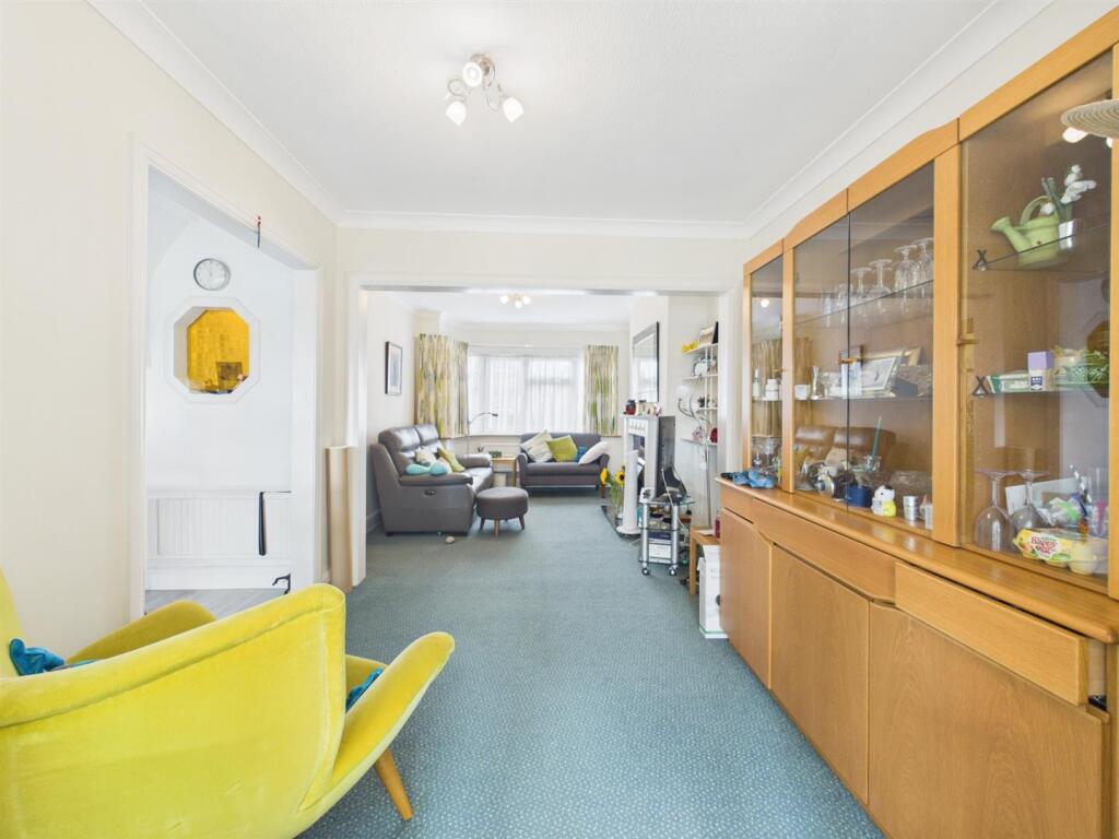 House in Harrow - View 4