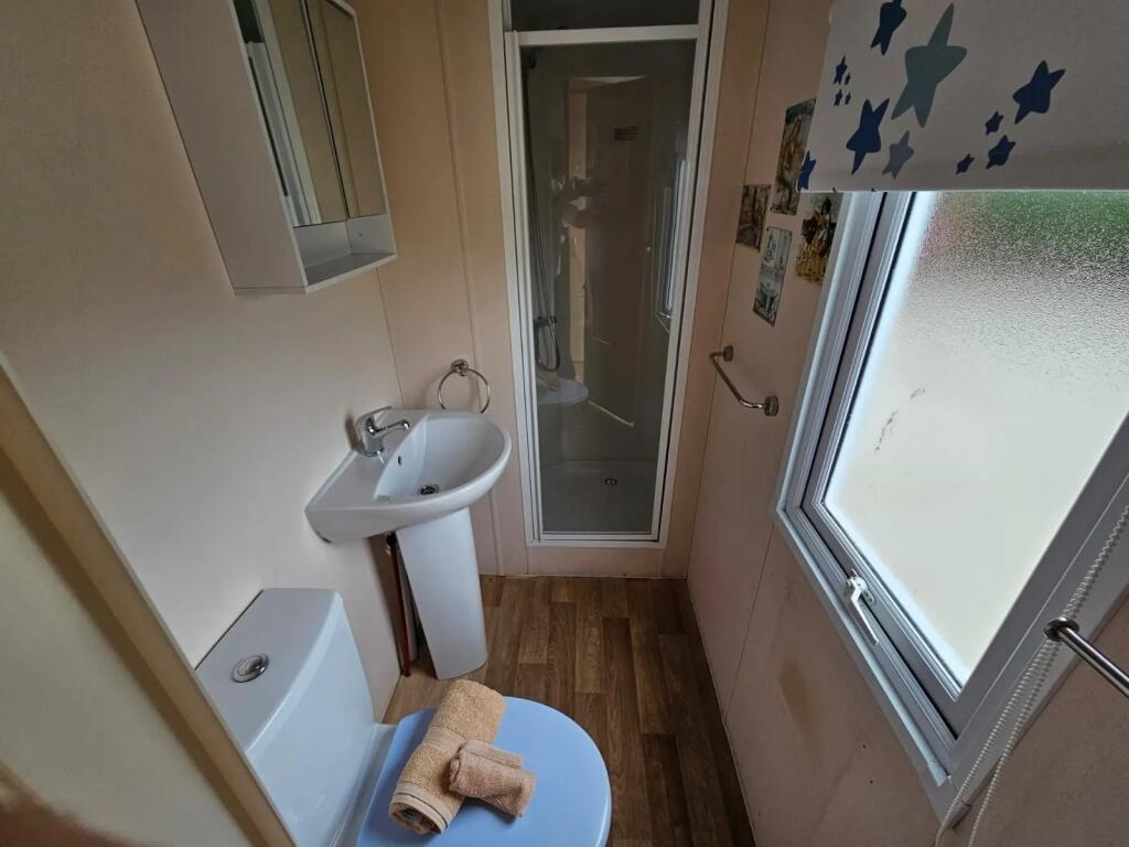 2014 Delta Resort Plus, Tarka Holiday Park, Barnstaple, Devon, EX31 4AU photo 5
