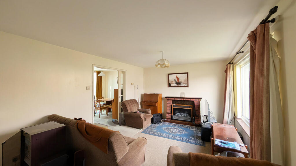 Deane Drive, Taunton photo 4