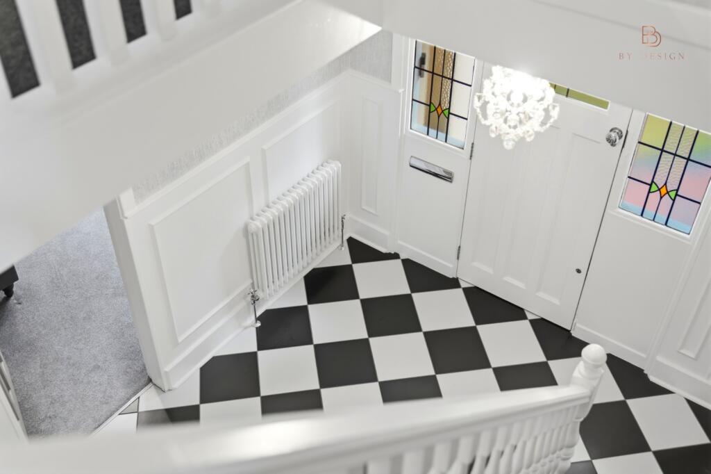 House in Mansfield, Forest Town - More