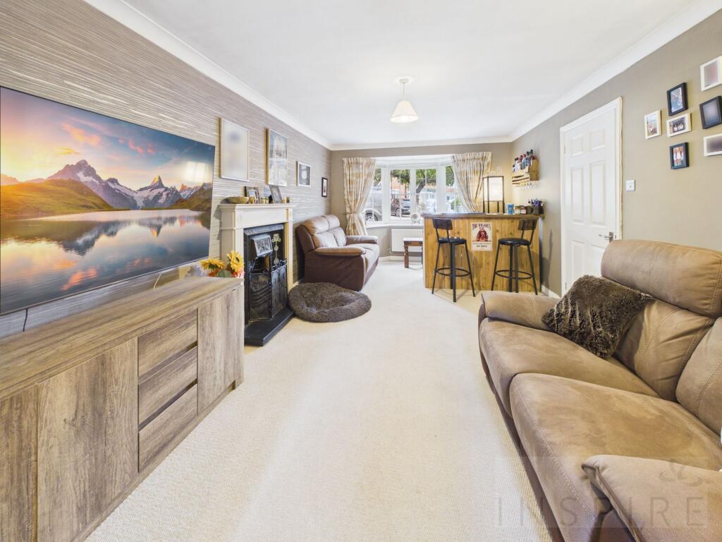 House in Crawley, Maidenbower, Worth - More