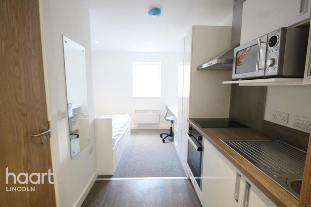 Main image of property: High Street, Lincoln