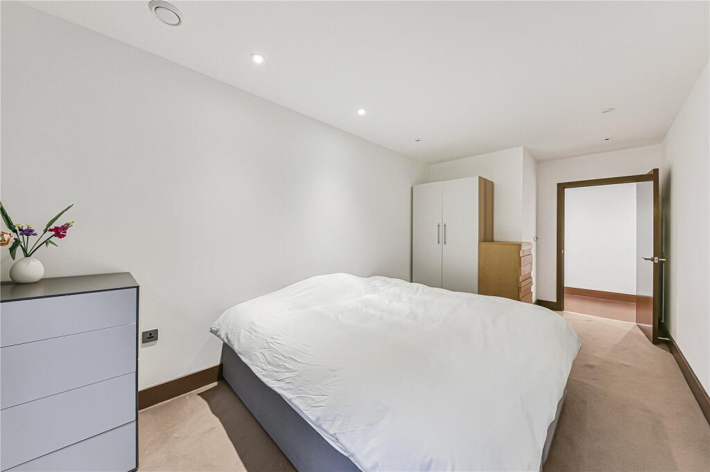 Apartment in London - More
