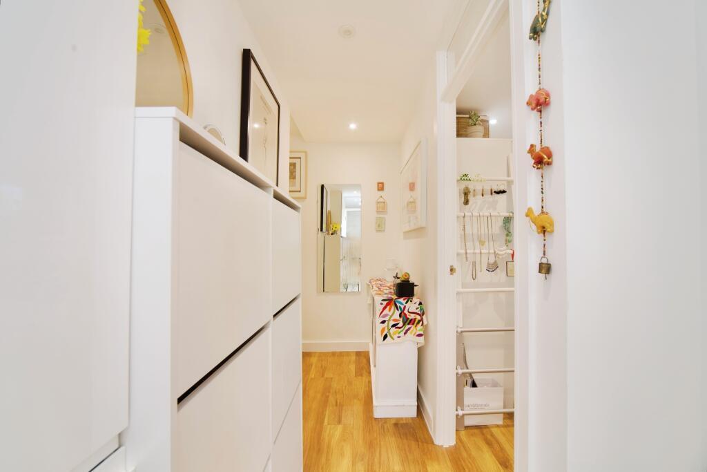 Apartment in London, Woodside Park - View 4