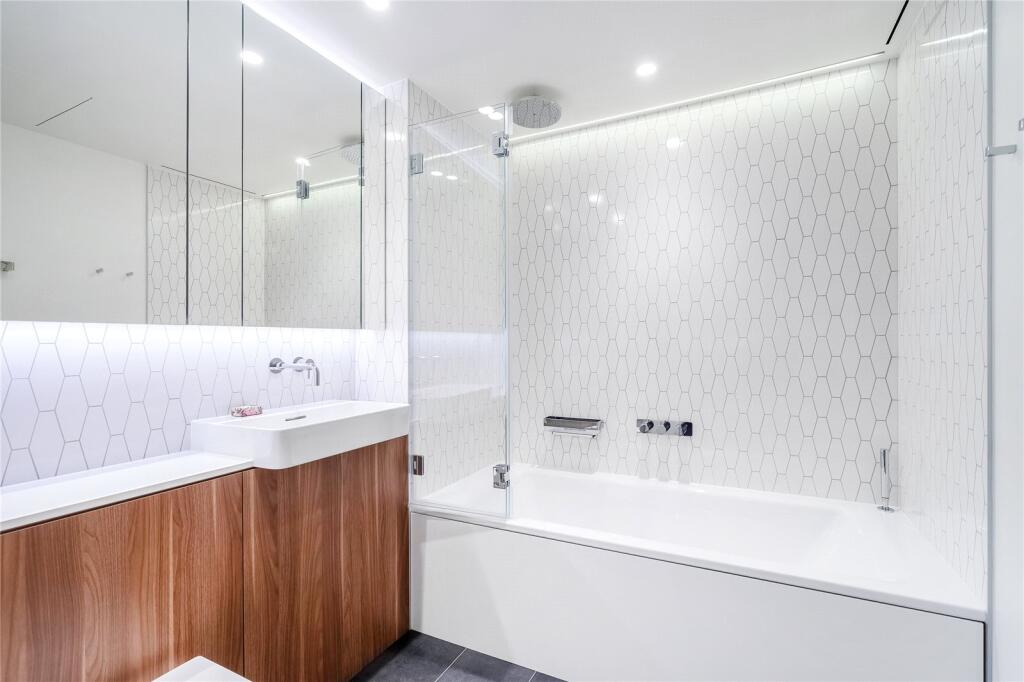 Apartment in London, Shepherd's Bush - More