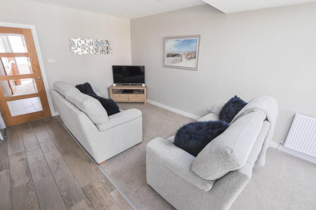 House in Hampreston, Canford Bottom, Colehill - View 5