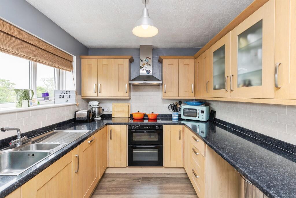 House in Bradford, Wilsden - View 5