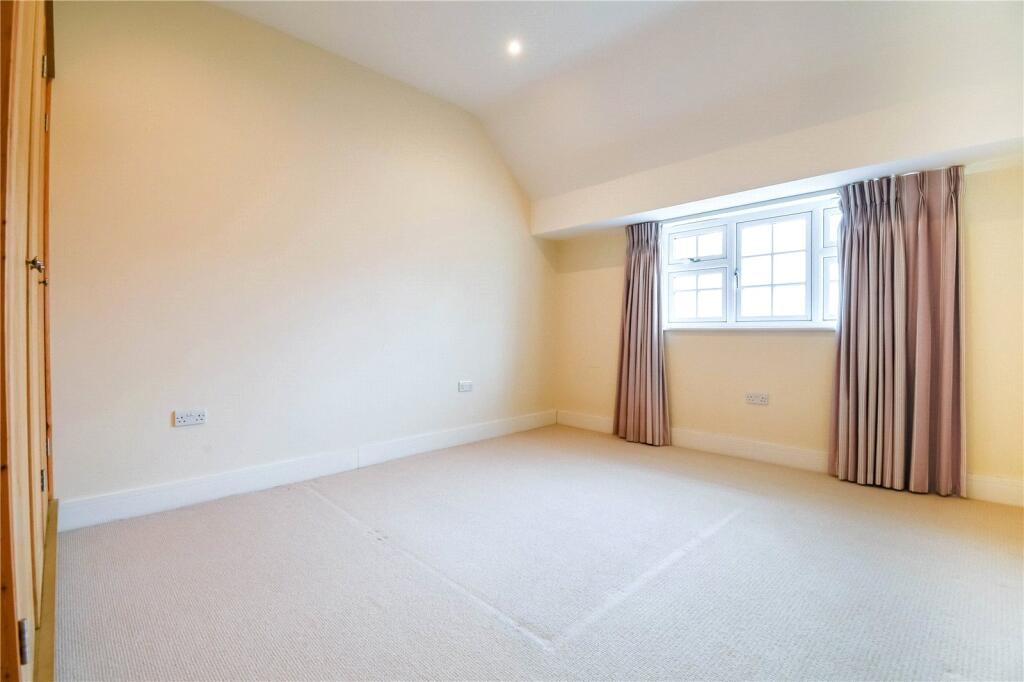 House in Great Bedwyn - More
