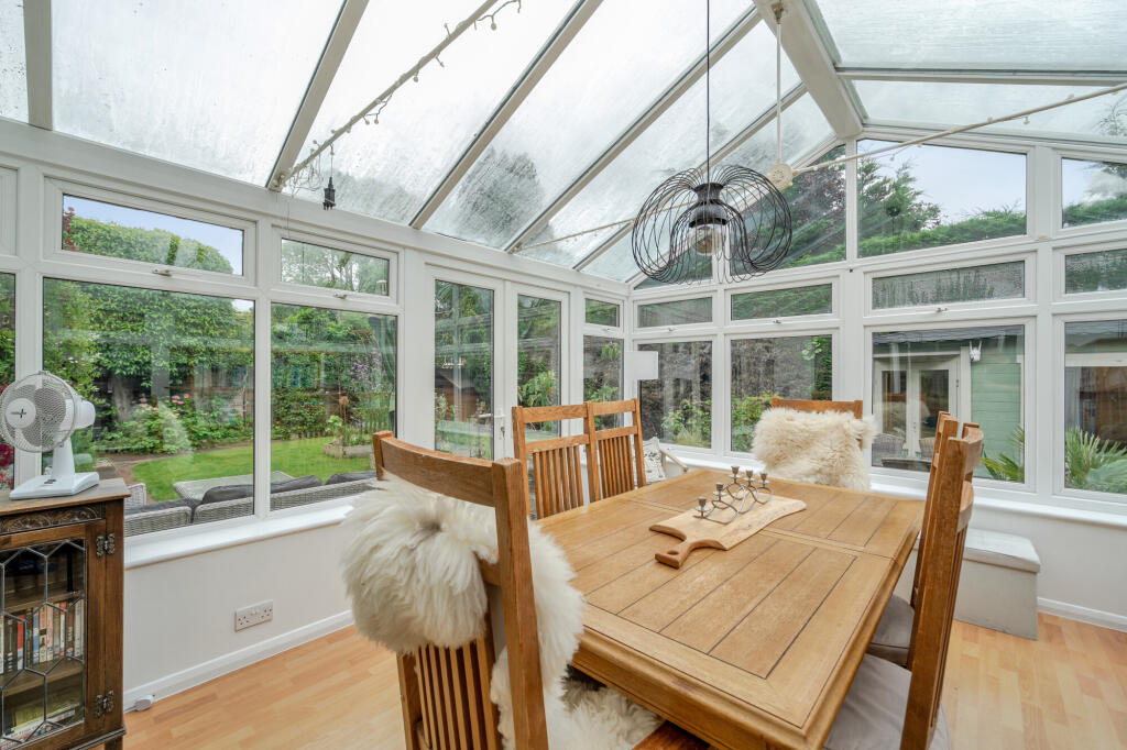House in Surrey Heath, Windlesham - View 5