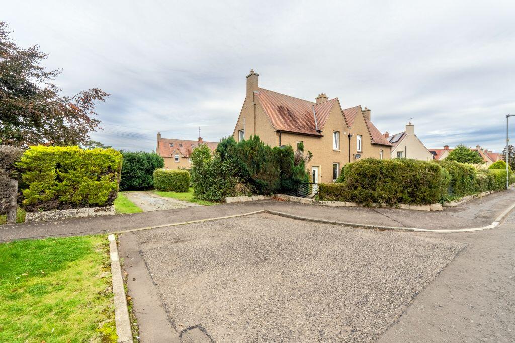 47 Crichton Avenue, Pathhead, EH37 5QJ photo 2