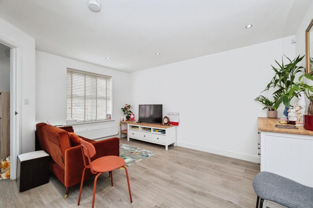 Broadoak Lane, Ashton-under-Lyne, Greater Manchester, OL6 photo 3