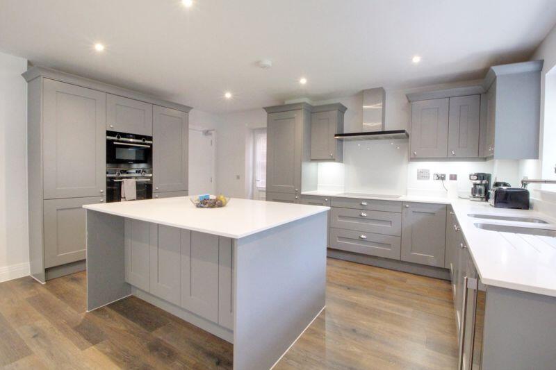 Cuffley Hill, Goffs Oak photo 4