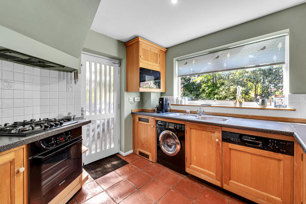 Exeforde Avenue, Ashford photo 4
