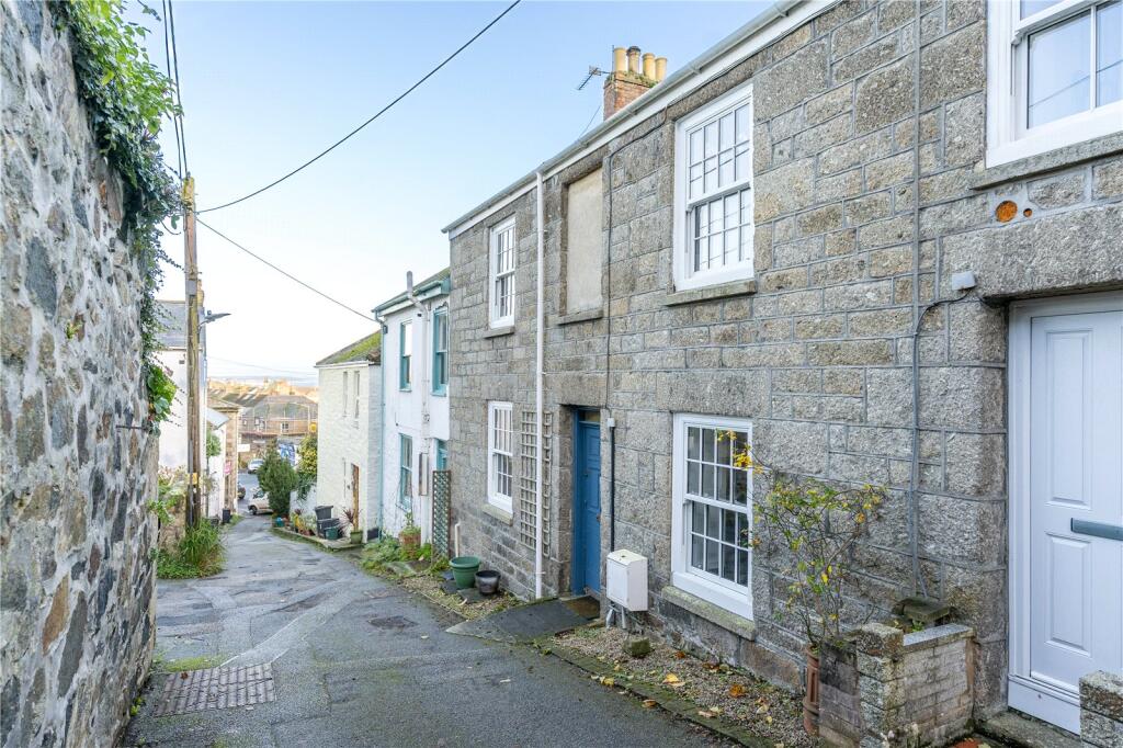 3-bed terraced on Clifton Hill, Newlyn, Penzance, TR18, £395,000