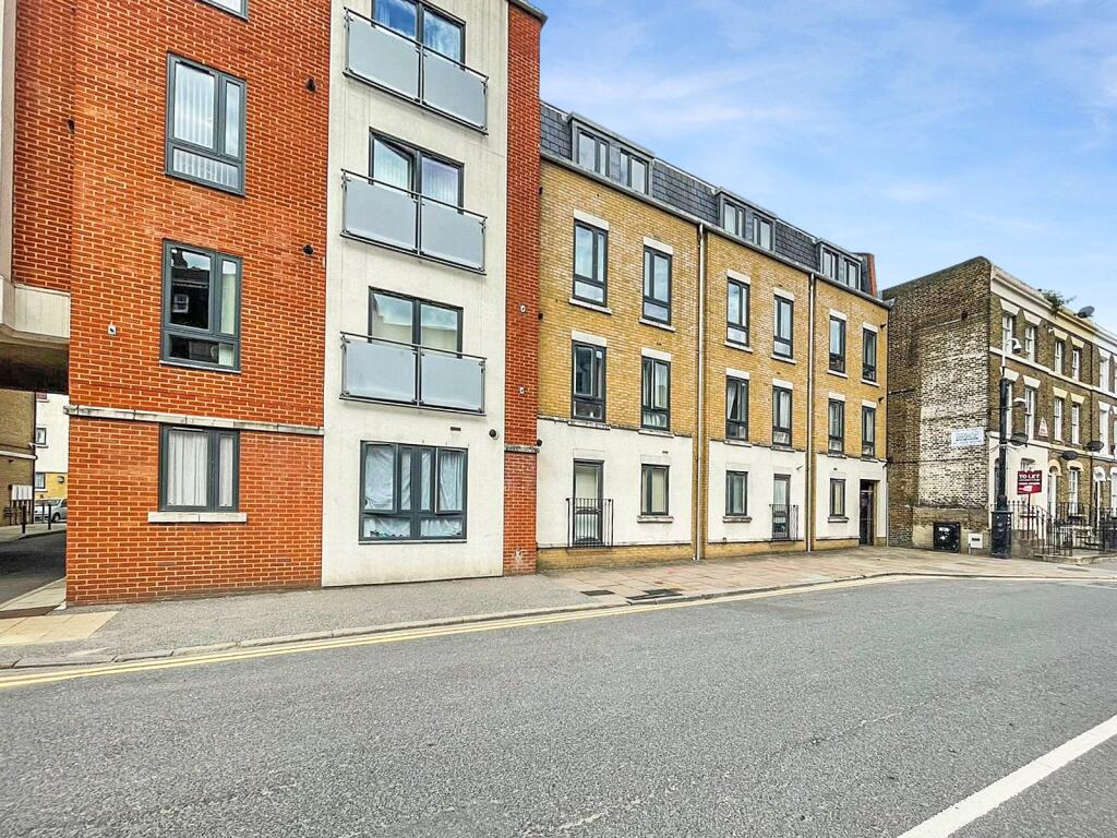 Main image of property: High Street, Rochester, ME1