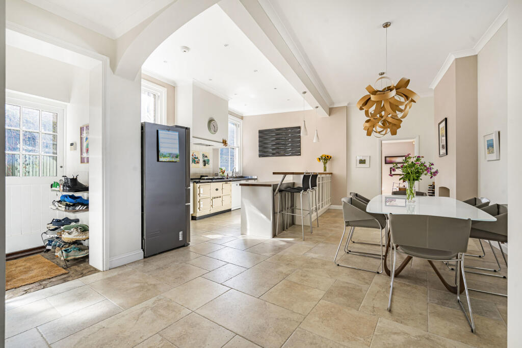 House in Twickenham - View 3